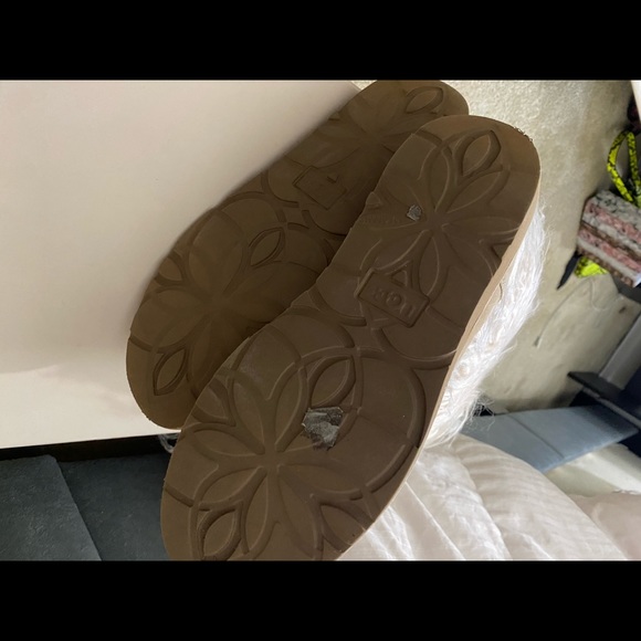 Lidia Ugg - Picture 5 of 7